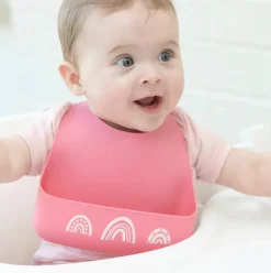 Bella Tunno Little Bites Starter Bib: Chasing Rainbows Hot