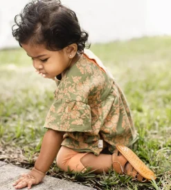 Burt's Bees Baby Burt's Bees Organic Baby Vibrant Garden Top and Pants Set Hot