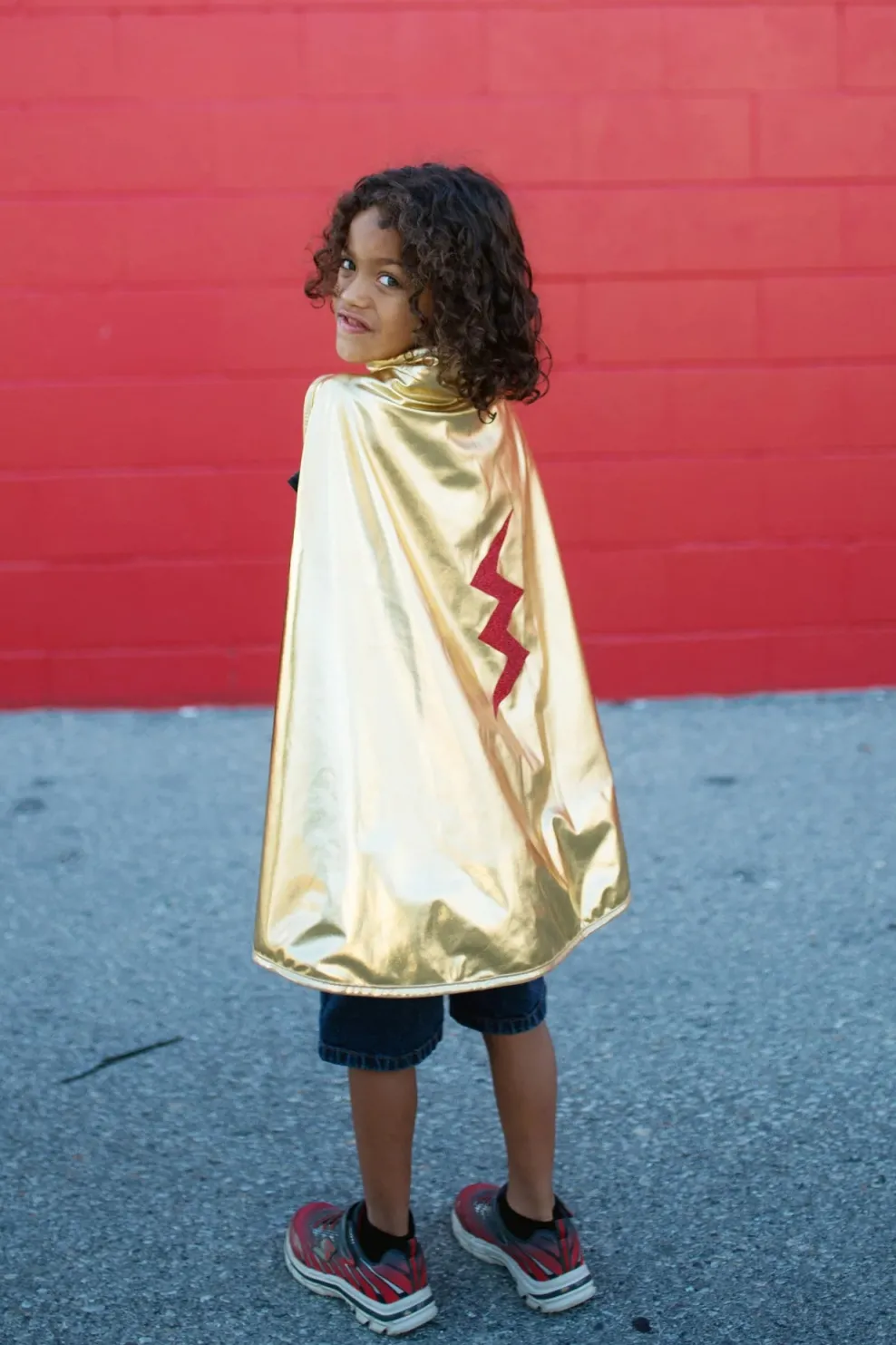 Creative Education of Canada Inc Great Pretenders Gold and Red Reversible Wonder Cape Size 5/6 Discount