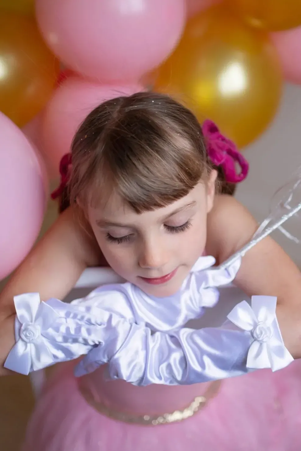 Creative Education of Canada Inc Great Pretenders Storybook Princess Gloves: White Clearance