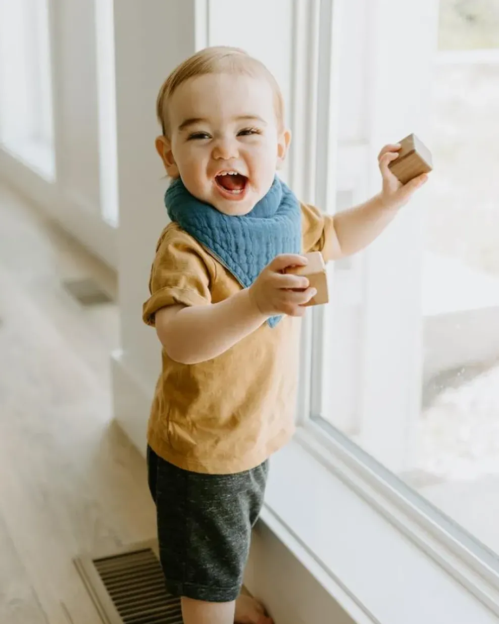 Little Unicorn Cotton Muslin Reversible Bandana Bib Lake Outlet